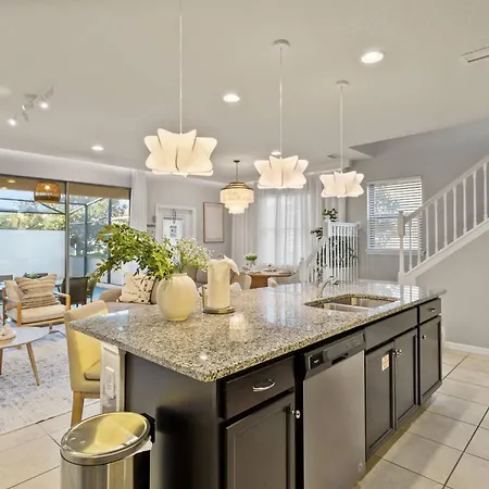 8900 Windsor Wonderland 5Bd Disney